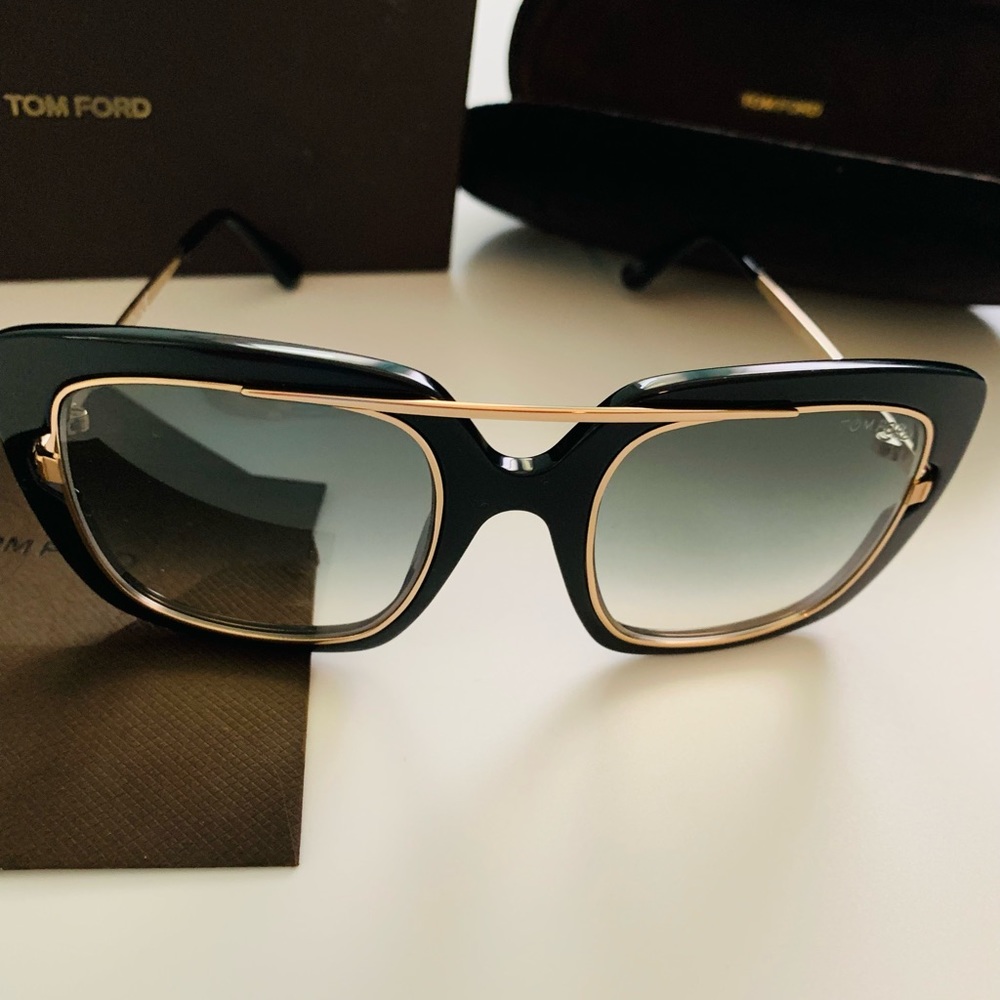 Tom ford women sunglasses Marissa with case and box